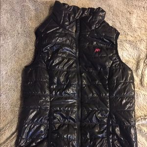 Aeropostale black puffy vest small